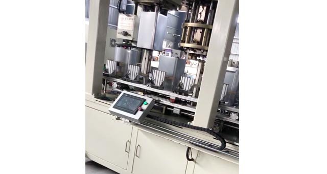 漲體四角筋明顯，無漲破，焊縫兩端無開裂 